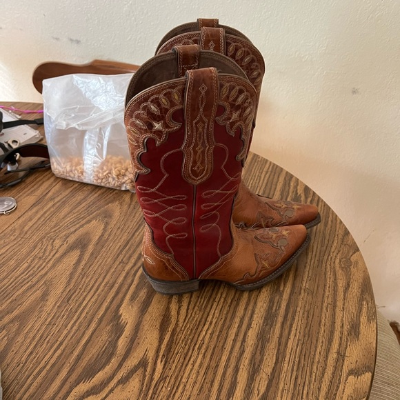 Women’s Ariat boots 6.5 only worn twice - Picture 3 of 7
